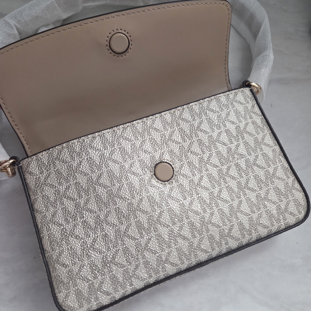 MICHAEL KORS Jet Crossbody Bag - Picture 8 of 10